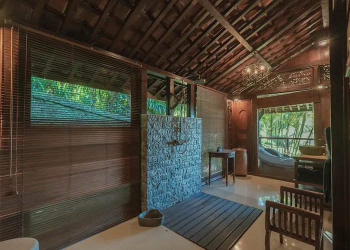 Alassari Sanctuary Selemadeg (Bali)
